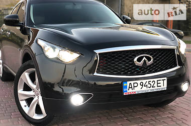 Внедорожник / Кроссовер Infiniti QX70 2013 в Мелитополе