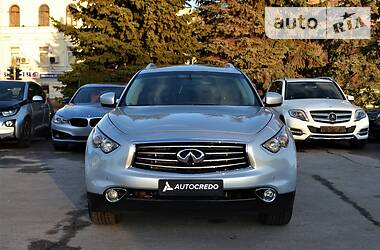 Внедорожник / Кроссовер Infiniti QX70 2015 в Харькове