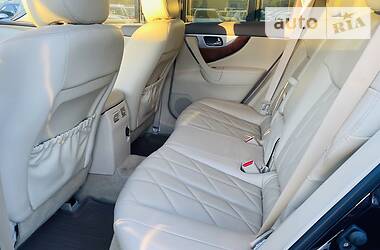 Позашляховик / Кросовер Infiniti QX70 2014 в 