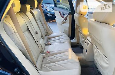 Позашляховик / Кросовер Infiniti QX70 2014 в 