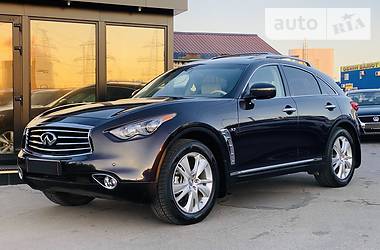 Позашляховик / Кросовер Infiniti QX70 2014 в 