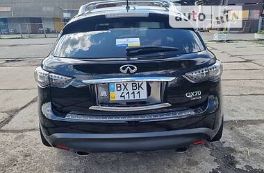 Внедорожник / Кроссовер Infiniti QX70 2016 в 