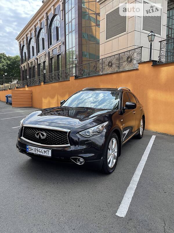 Infiniti QX70 2013