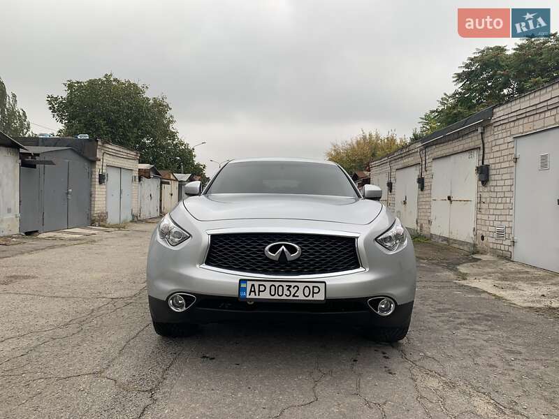 Внедорожник / Кроссовер Infiniti QX70 2017 в Запорожье