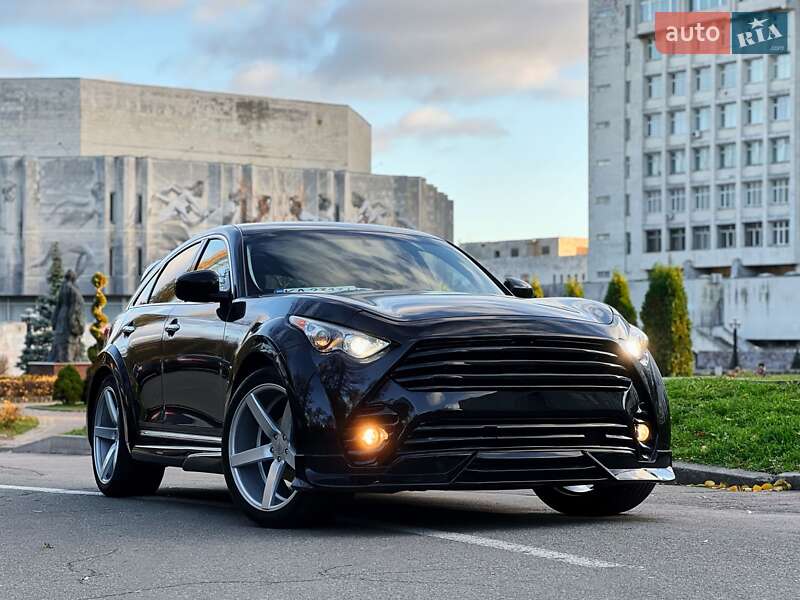 Внедорожник / Кроссовер Infiniti QX70 2016 в Киеве