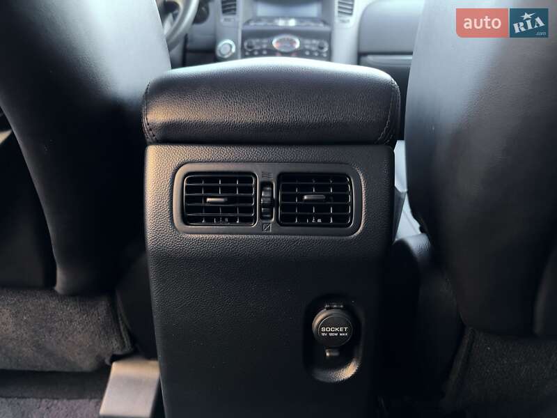 Внедорожник / Кроссовер Infiniti QX70 2016 в Киеве