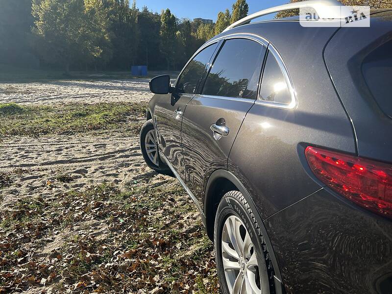 Позашляховик / Кросовер Infiniti QX70 2016 в Черкасах