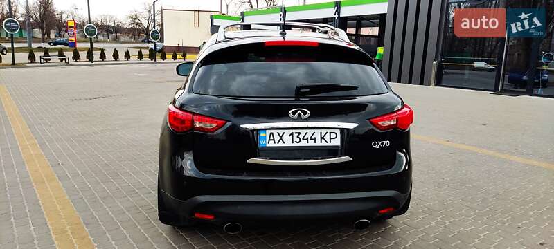 Внедорожник / Кроссовер Infiniti QX70 2014 в Харькове