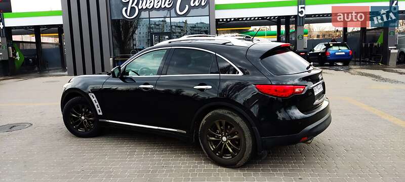 Внедорожник / Кроссовер Infiniti QX70 2014 в Харькове