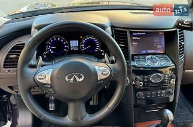 Внедорожник / Кроссовер Infiniti QX70 2014 в Одессе