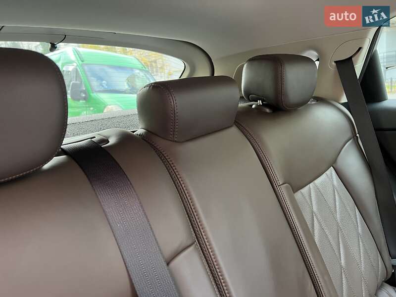 Позашляховик / Кросовер Infiniti QX70 2014 в Києві