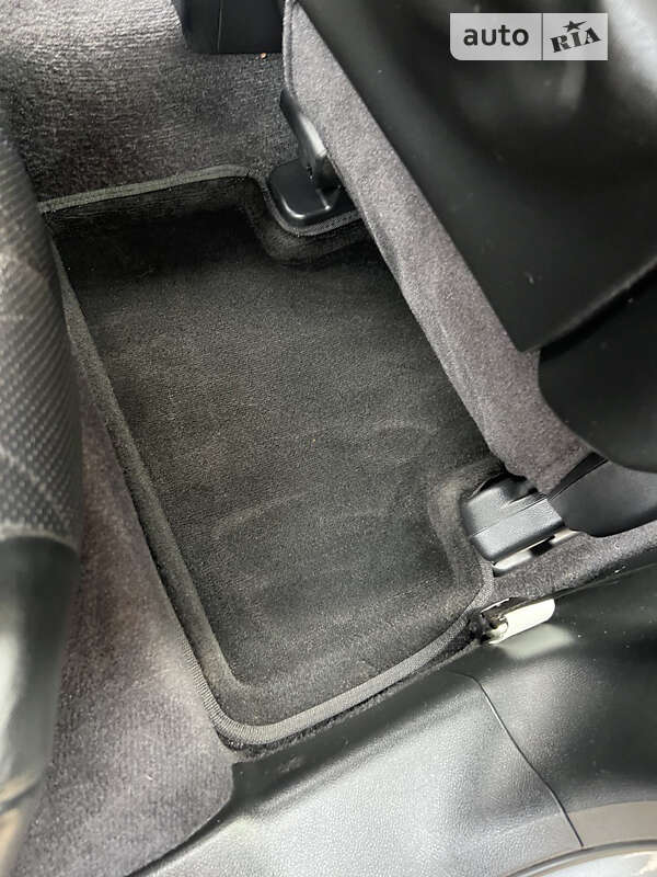 Позашляховик / Кросовер Infiniti QX70 2016 в Вишневому