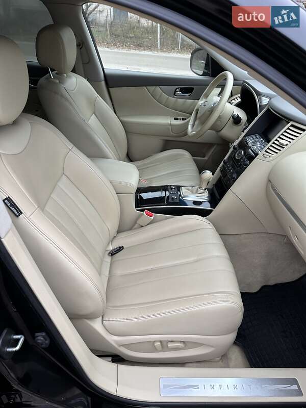 Внедорожник / Кроссовер Infiniti QX70 2016 в Киеве