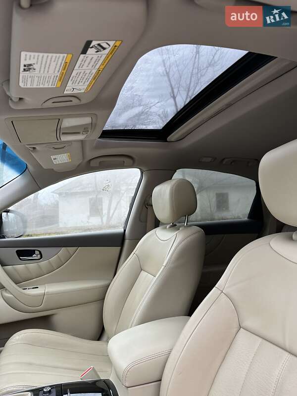 Внедорожник / Кроссовер Infiniti QX70 2016 в Киеве