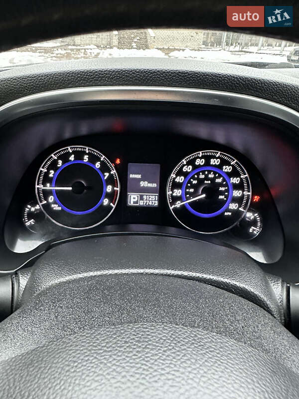 Позашляховик / Кросовер Infiniti QX70 2013 в Южноукраїнську