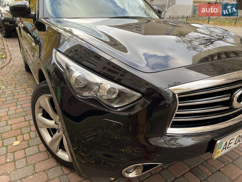 Позашляховик / Кросовер Infiniti QX70 2014 в Києві