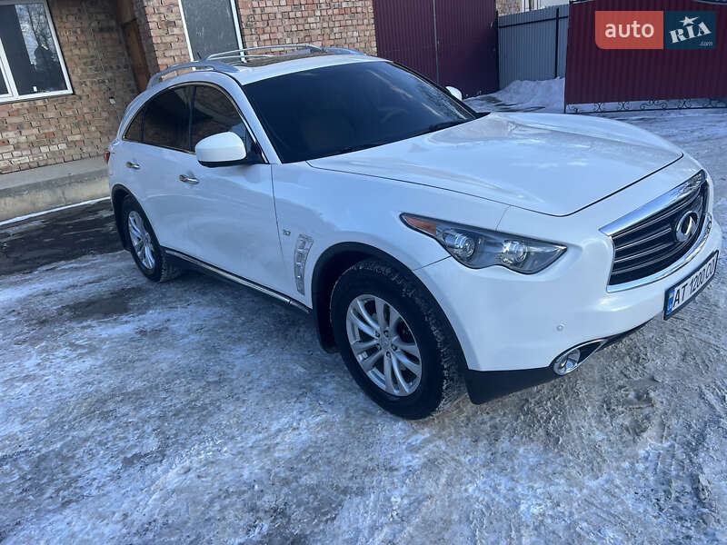 Внедорожник / Кроссовер Infiniti QX70 2013 в Ивано-Франковске