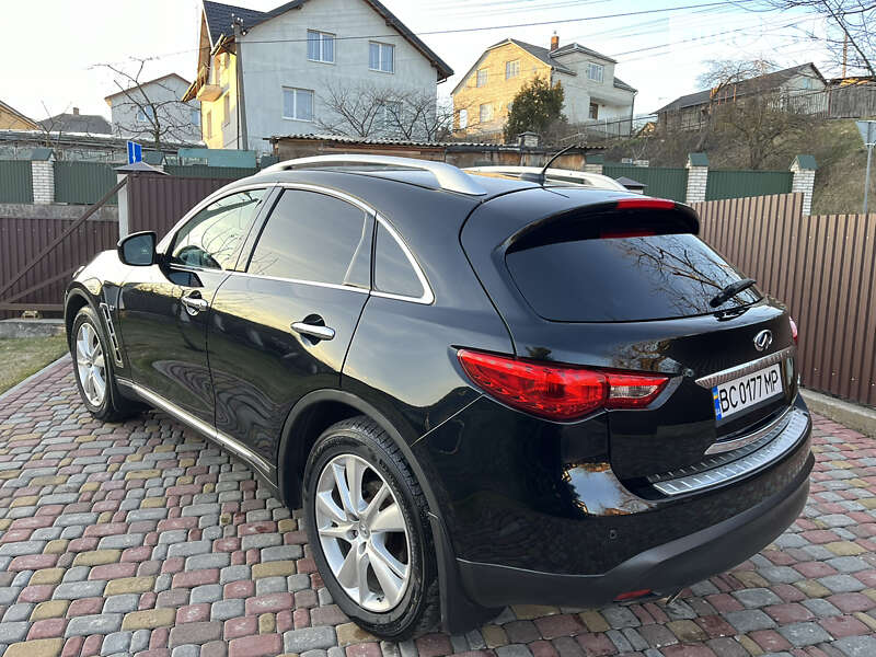 Внедорожник / Кроссовер Infiniti QX70 2015 в Львове