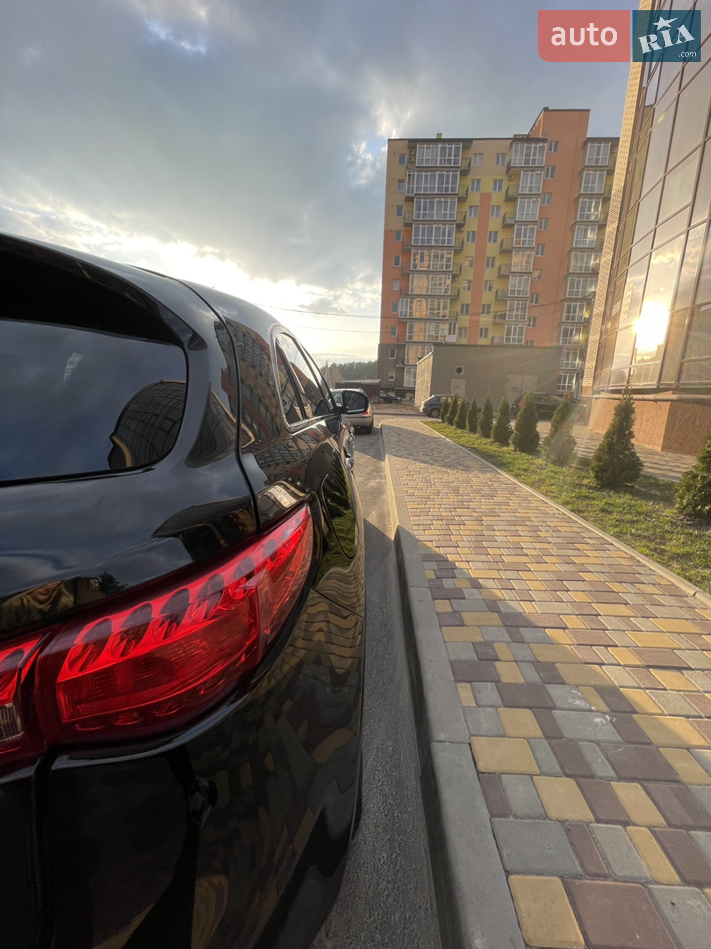 2017 Infiniti QX70 - мініатюра 14