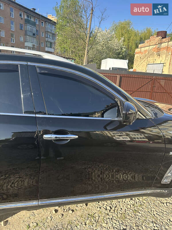 Внедорожник / Кроссовер Infiniti QX70 2015 в Ивано-Франковске