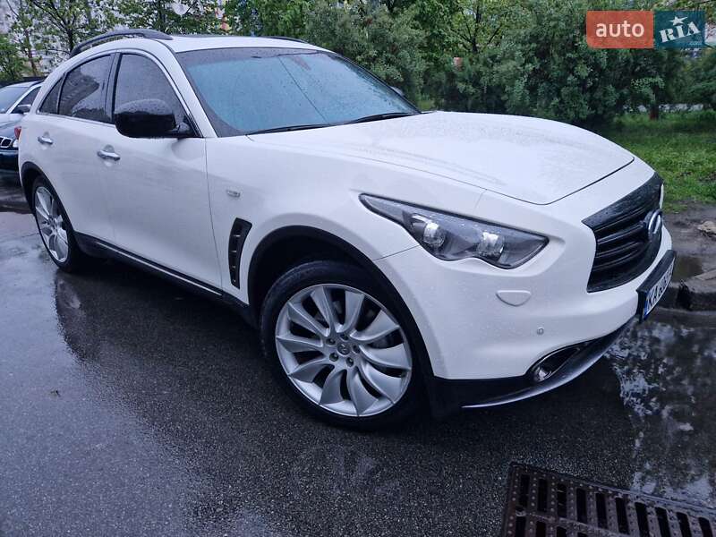 Позашляховик / Кросовер Infiniti QX70 2016 в Києві