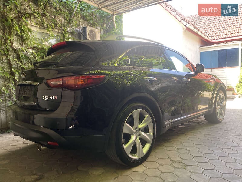 Внедорожник / Кроссовер Infiniti QX70 2015 в Днепре