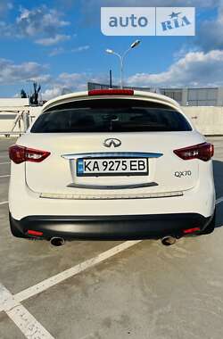 Внедорожник / Кроссовер Infiniti QX70 2015 в Киеве