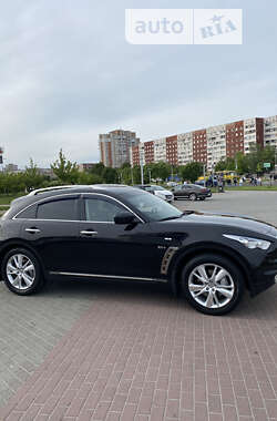 Внедорожник / Кроссовер Infiniti QX70 2016 в Львове