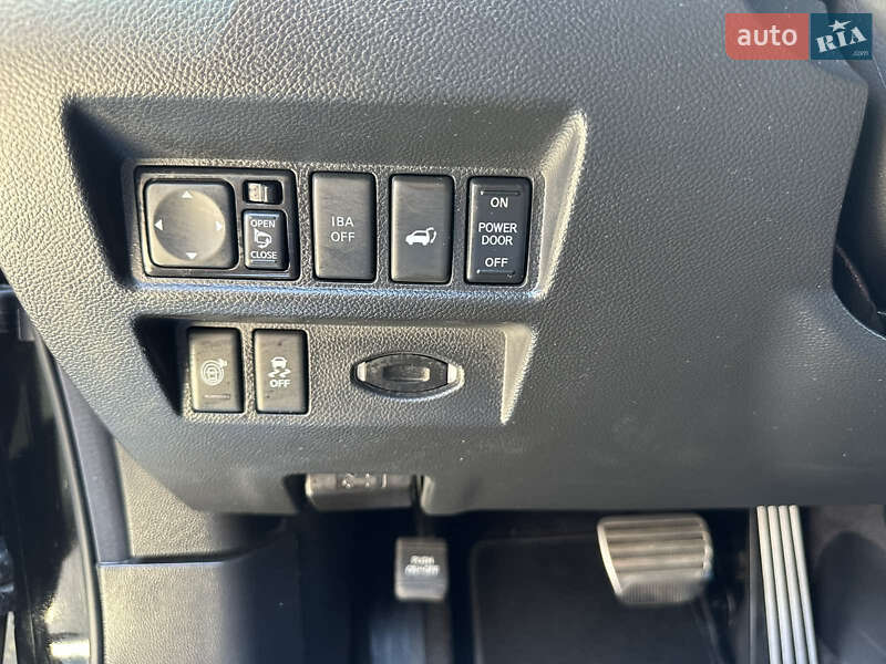 Внедорожник / Кроссовер Infiniti QX70 2016 в Киеве