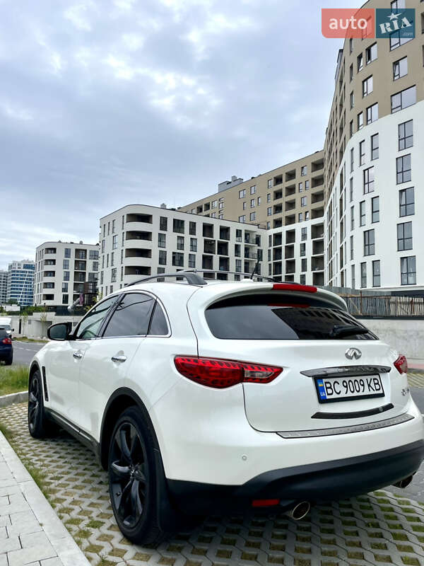 Внедорожник / Кроссовер Infiniti QX70 2016 в Львове