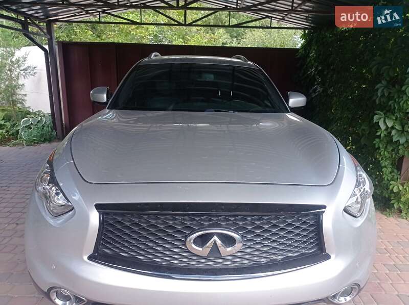Внедорожник / Кроссовер Infiniti QX70 2017 в Харькове