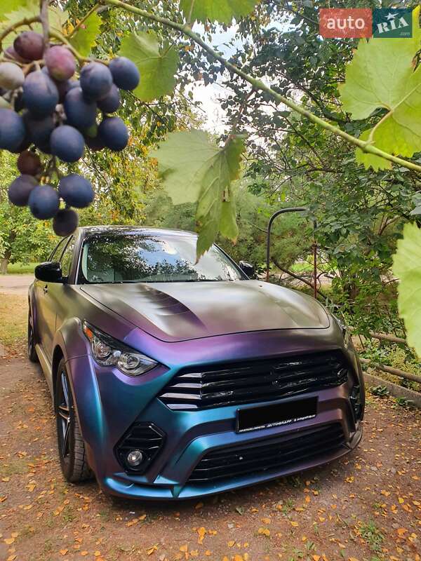 Внедорожник / Кроссовер Infiniti QX70 2015 в Запорожье