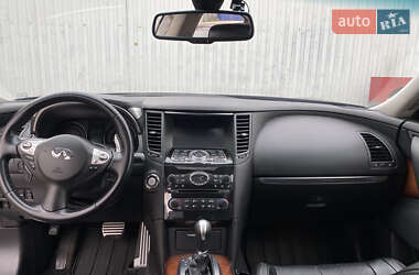 Внедорожник / Кроссовер Infiniti QX70 2013 в Киеве