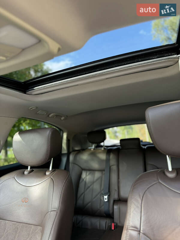 Позашляховик / Кросовер Infiniti QX70 2013 в Дніпрі