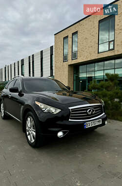Внедорожник / Кроссовер Infiniti QX70 2016 в 