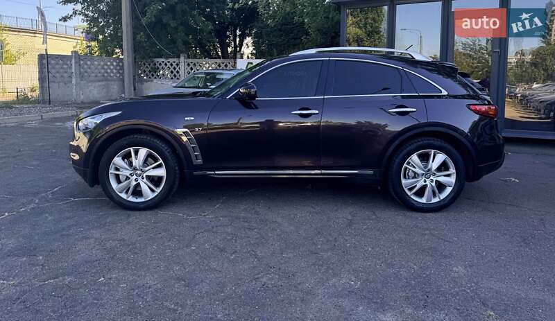 Внедорожник / Кроссовер Infiniti QX70 2013 в Черкассах