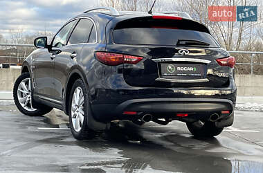 Внедорожник / Кроссовер Infiniti QX70 2014 в Киеве