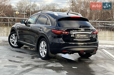 Внедорожник / Кроссовер Infiniti QX70 2014 в Киеве