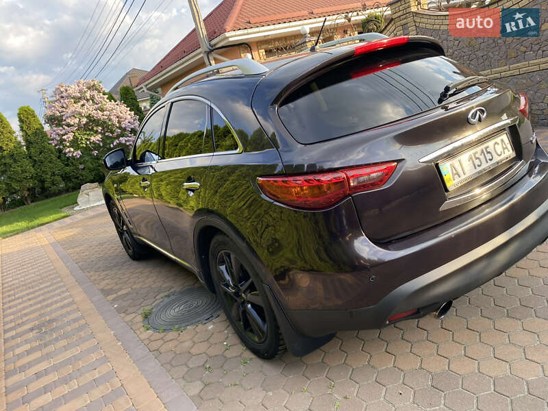 Позашляховик / Кросовер Infiniti QX70 2013 в Києві