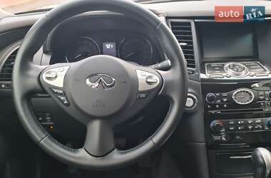 Седан Infiniti QX70 2013 в Києві