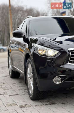 Внедорожник / Кроссовер Infiniti QX70 2014 в Днепре