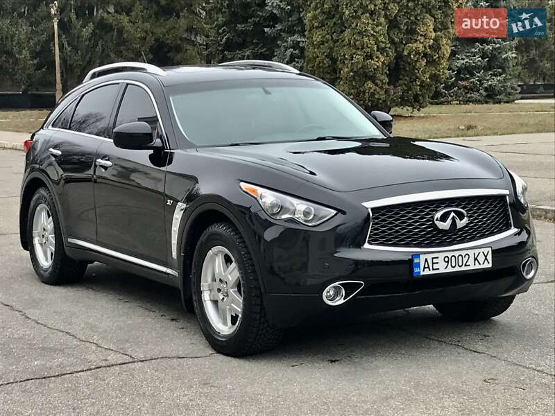 Внедорожник / Кроссовер Infiniti QX70 2013 в Петрове