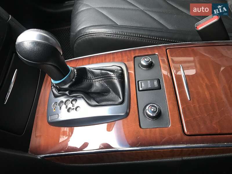 Внедорожник / Кроссовер Infiniti QX70 2013 в Петрове