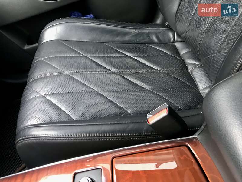 Внедорожник / Кроссовер Infiniti QX70 2013 в Петрове