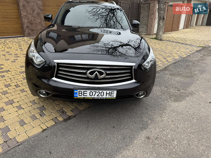 Внедорожник / Кроссовер Infiniti QX70 2013 в Одессе