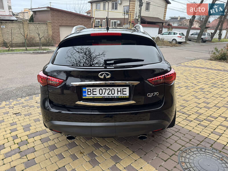 Внедорожник / Кроссовер Infiniti QX70 2013 в Одессе