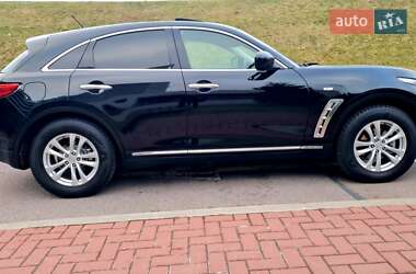 Позашляховик / Кросовер Infiniti QX70 2013 в Києві