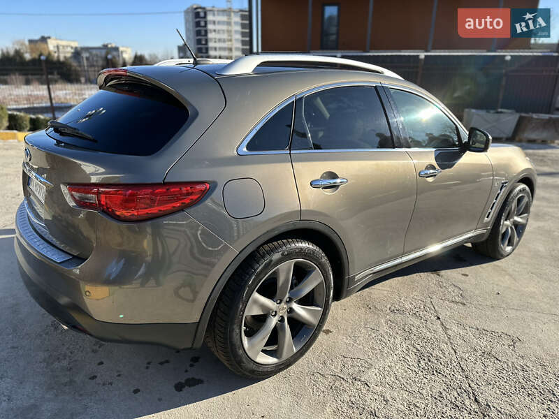 Внедорожник / Кроссовер Infiniti QX70 2014 в Ивано-Франковске