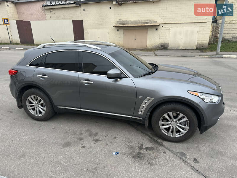 Внедорожник / Кроссовер Infiniti QX70 2016 в Харькове