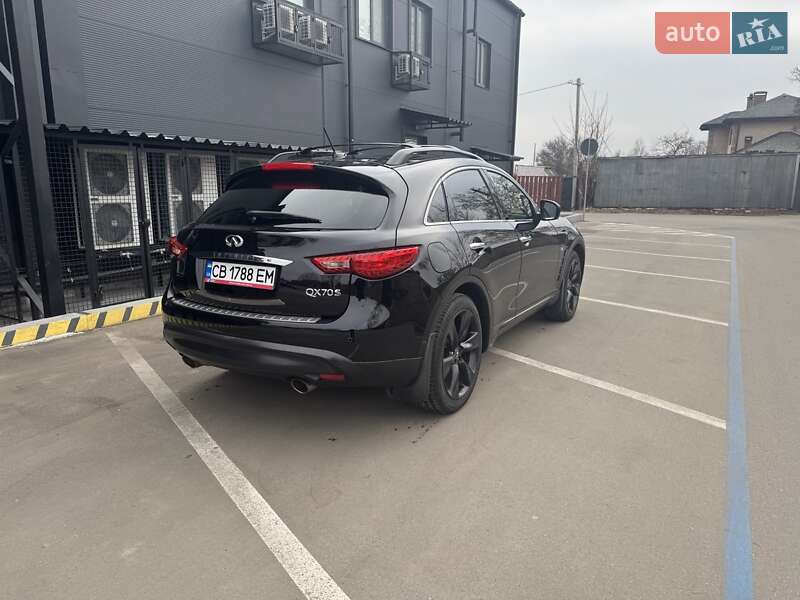 Внедорожник / Кроссовер Infiniti QX70 2017 в Чернигове